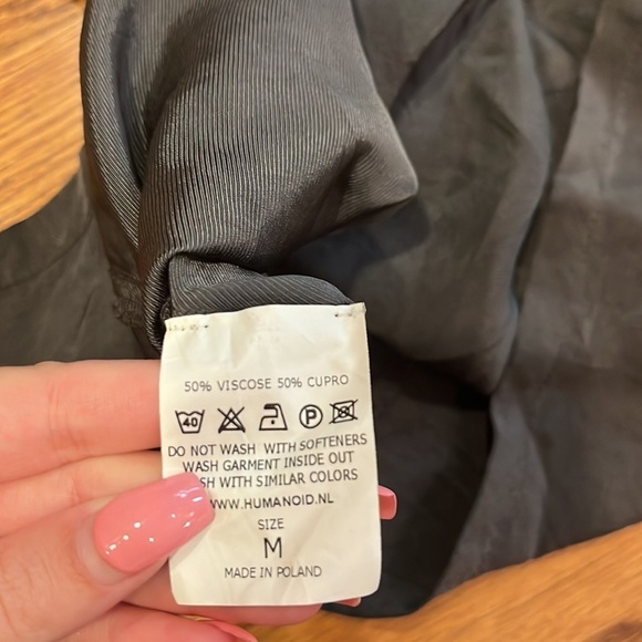 NWT Humanoid Woman’s Grey Top Size M - Picture 7 of 7